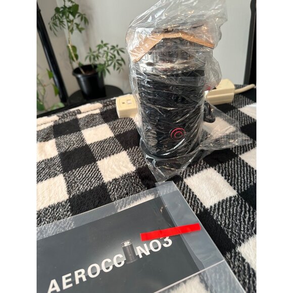 Nespresso Aeroccino3 Milk Frother Black Electric Whisker For Hot & Cold Foam - Picture 1 of 3